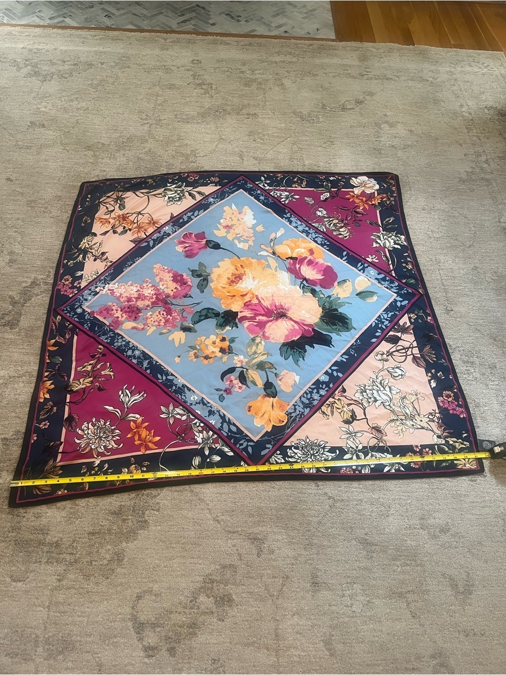 Vince Camuto Scarf - Picture 7 of 9